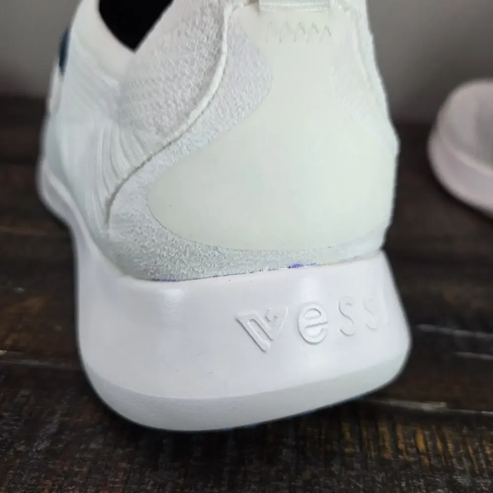 NEW Vessi Everyday Move Sneaker Womens Size 10 Waterproof Shoes Polar White